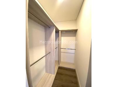 Apartamento de 1 alcoba en venta en El Poblado, Medellín, 89 m² · foto 12 de 20