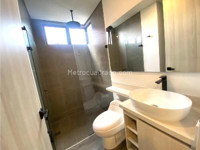 Apartamento de 1 alcoba en venta en El Poblado, Medellín, 89 m² · foto 13 de 20