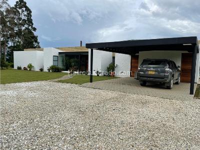 Casa de 3 alcobas en venta en Pontezuela, Rionegro, 400 m² · foto 11 de 13