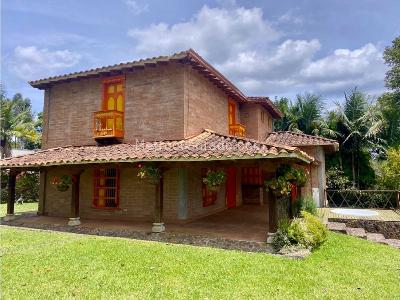 Casa de 4 alcobas en venta en Llanogrande, Rionegro, 1545 m² · foto 2 de 15