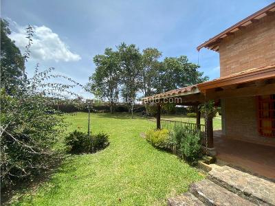 Casa de 4 alcobas en venta en Llanogrande, Rionegro, 1545 m² · foto 14 de 15