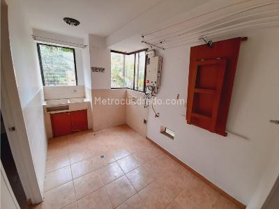 Apartamento de 3 alcobas en venta en El Poblado, Medellín, 200 m² · foto 4 de 20