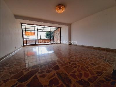 Apartamento de 3 alcobas en venta en El Poblado, Medellín, 200 m² · foto 5 de 20