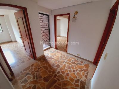 Apartamento de 3 alcobas en venta en El Poblado, Medellín, 200 m² · foto 13 de 20