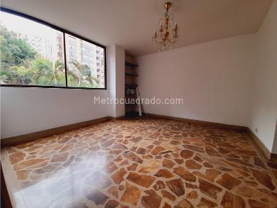 Apartamento de 3 alcobas en venta en El Poblado, Medellín, 200 m² · foto 19 de 20