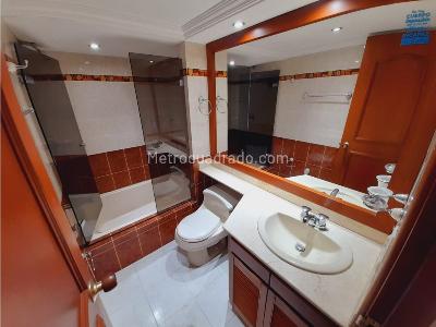 Apartamento de 3 alcobas en venta en El Poblado, Medellín, 200 m² · foto 20 de 20