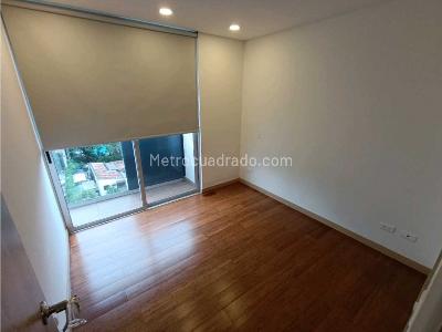 Apartamento de 2 alcobas en venta en Poblado El Campestre, Medellín, 75 m² · foto 6 de 14