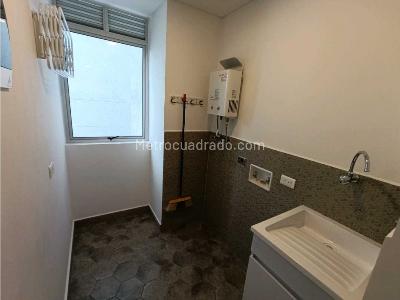 Apartamento de 2 alcobas en venta en Poblado El Campestre, Medellín, 75 m² · foto 10 de 14
