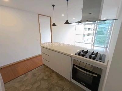 Apartamento de 2 alcobas en venta en Poblado El Campestre, Medellín, 75 m² · foto 11 de 14