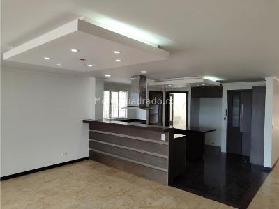 Casa de 5 alcobas en venta en El Poblado, Medellín, 430 m² · foto 5 de 20