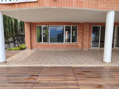 Casa de 5 alcobas en venta en El Poblado, Medellín, 430 m² · foto 6 de 20