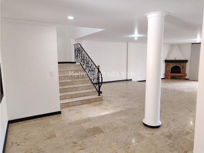 Casa de 5 alcobas en venta en El Poblado, Medellín, 430 m² · foto 9 de 20