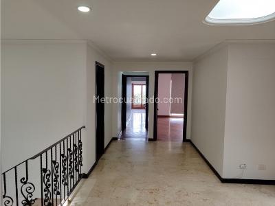 Casa de 5 alcobas en venta en El Poblado, Medellín, 430 m² · foto 12 de 20