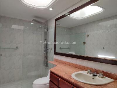 Casa de 5 alcobas en venta en El Poblado, Medellín, 430 m² · foto 17 de 20