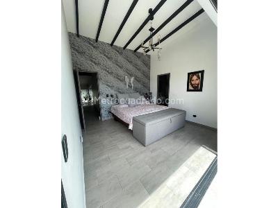 Casa de 5 alcobas en venta en Sabaneta, Sabaneta, 315 m² · foto 12 de 20