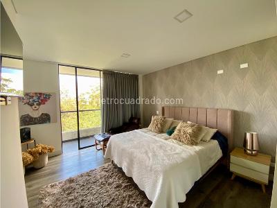 Apartamento de 3 alcobas en venta en El Poblado, Medellín, 156 m² · foto 12 de 19