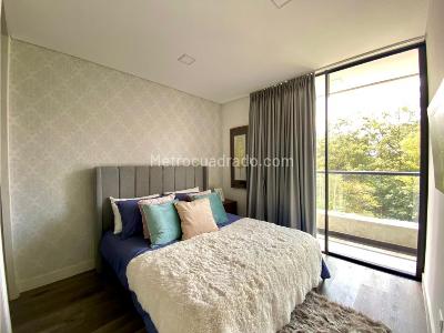 Apartamento de 3 alcobas en venta en El Poblado, Medellín, 156 m² · foto 14 de 19