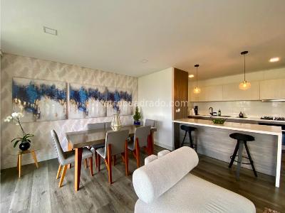 Apartamento de 3 alcobas en venta en El Poblado, Medellín, 156 m² · foto 4 de 19