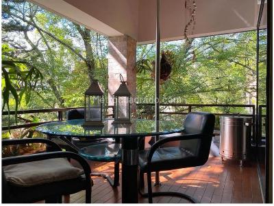 Apartamento de 5 alcobas en venta en Los Naranjos, Medellín, 247 m² · foto 1 de 10