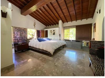 Apartamento de 5 alcobas en venta en Los Naranjos, Medellín, 247 m² · foto 4 de 10