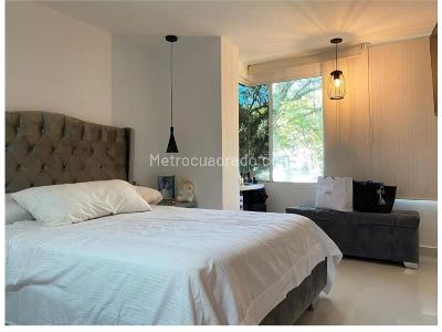Apartamento de 5 alcobas en venta en Los Naranjos, Medellín, 247 m² · foto 7 de 10
