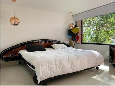 Apartamento de 5 alcobas en venta en Los Naranjos, Medellín, 247 m² · foto 9 de 10