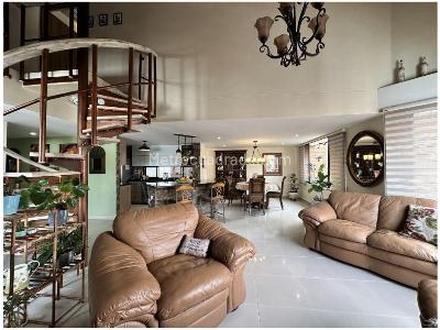 Apartamento de 4 alcobas en venta en Laureles, Medellín, 215 m² · foto 4 de 20