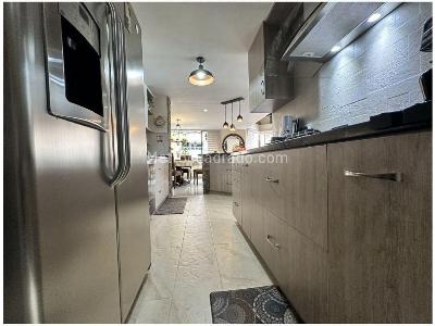 Apartamento de 4 alcobas en venta en Laureles, Medellín, 215 m² · foto 6 de 20