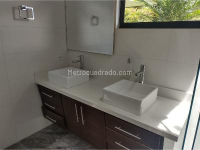 Casa de 4 alcobas en venta en Via Rionegro La Ceja Carmen De Viboral, Rionegro · foto 20 de 20