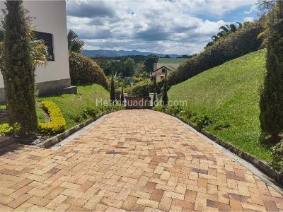 Casa de 4 alcobas en venta en Via Rionegro La Ceja Carmen De Viboral, Rionegro · foto 9 de 20