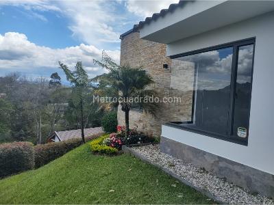 Casa de 4 alcobas en venta en Via Rionegro La Ceja Carmen De Viboral, Rionegro · foto 10 de 20