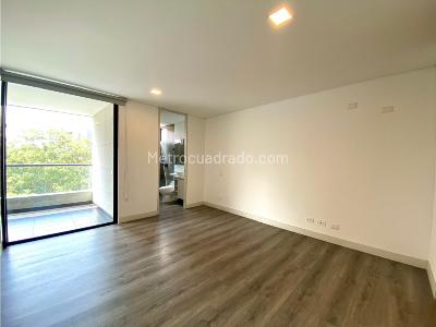 Apartamento de 1 alcoba en venta en El Poblado, Medellín, 89 m² · foto 3 de 20