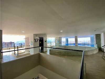 Apartamento de 1 alcoba en venta en El Poblado, Medellín, 89 m² · foto 8 de 20