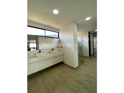 Apartamento de 1 alcoba en venta en El Poblado, Medellín, 89 m² · foto 13 de 20
