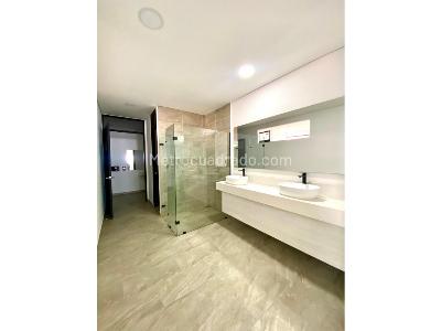 Apartamento de 1 alcoba en venta en El Poblado, Medellín, 89 m² · foto 18 de 20
