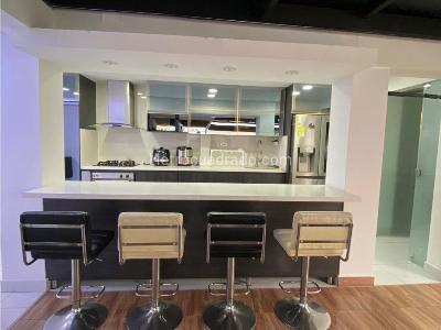 Apartamento en venta en Laureles, Medellín · foto 3 de 20