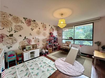 Apartamento de 3 alcobas en venta en El Poblado, Medellín, 260 m² · foto 7 de 20