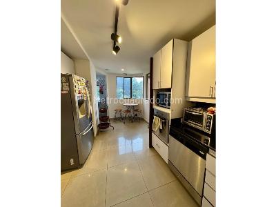 Apartamento de 3 alcobas en venta en El Poblado, Medellín, 260 m² · foto 19 de 20
