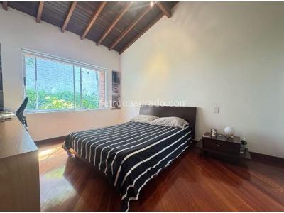 Casa de 4 alcobas en venta en Poblado San Lucas, Medellín, 272 m² · foto 5 de 10