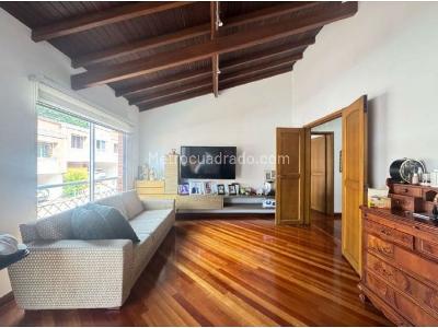 Casa de 4 alcobas en venta en Poblado San Lucas, Medellín, 272 m² · foto 6 de 10
