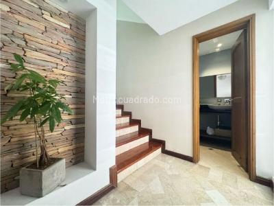 Casa de 4 alcobas en venta en Poblado San Lucas, Medellín, 272 m² · foto 8 de 10