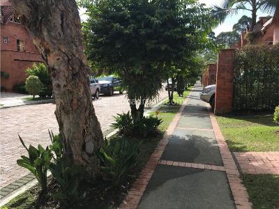 Casa de 3 alcobas en venta en Rionegro, Rionegro, 120 m² · foto 2 de 18