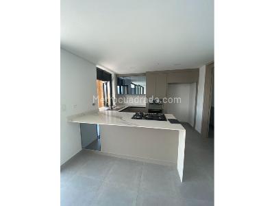 Apartamento en venta en Laureles, Medellín · foto 3 de 9