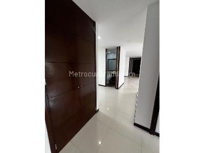 Apartamento de 3 alcobas en venta en El Poblado, Medellín, 117 m² · foto 9 de 20
