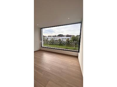 Casa de 5 alcobas en venta en Barro Blanco, Rionegro, 235 m² · foto 4 de 12
