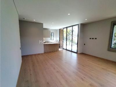 Apartamento de 2 alcobas en venta en Castropol, Medellín, 122 m² · foto 3 de 20