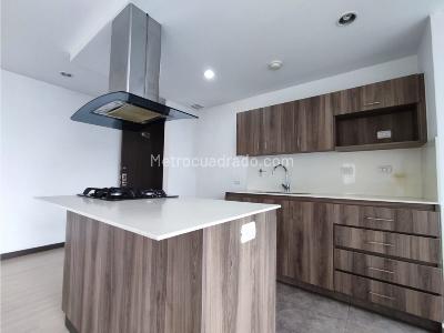 Apartamento de 3 alcobas en venta en Transversal Intermedia, Envigado, 100 m² · foto 4 de 9