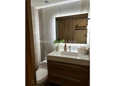 Apartamento en venta en El Poblado, Medellín · foto 8 de 13