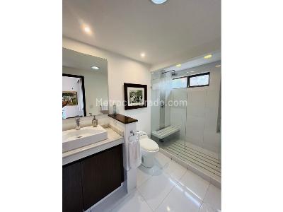 Apartamento de 4 alcobas en venta en Poblado San Lucas, Medellín, 450 m² · foto 3 de 20