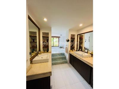 Apartamento de 4 alcobas en venta en Poblado San Lucas, Medellín, 450 m² · foto 4 de 20